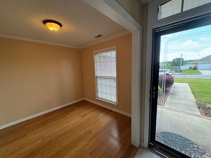137 Clover Ridge Dr — Photo 4