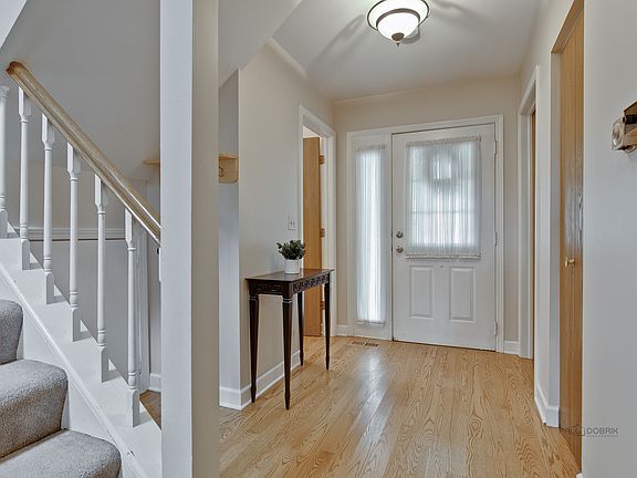3rd image of 346 W Hamilton Ln