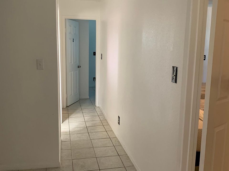 1st image of 427 Niu St