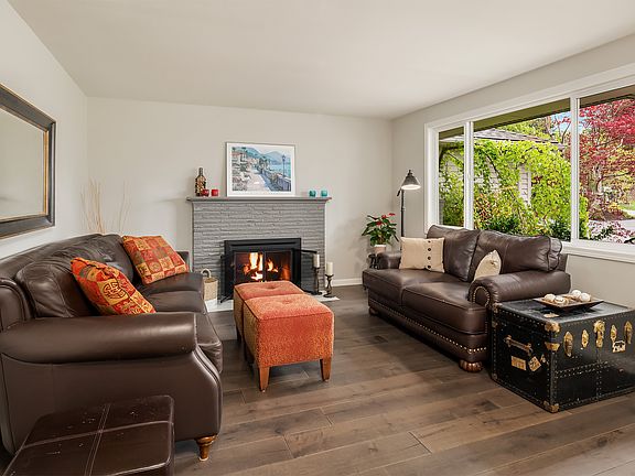 3rd image of 10828 NE 18th St