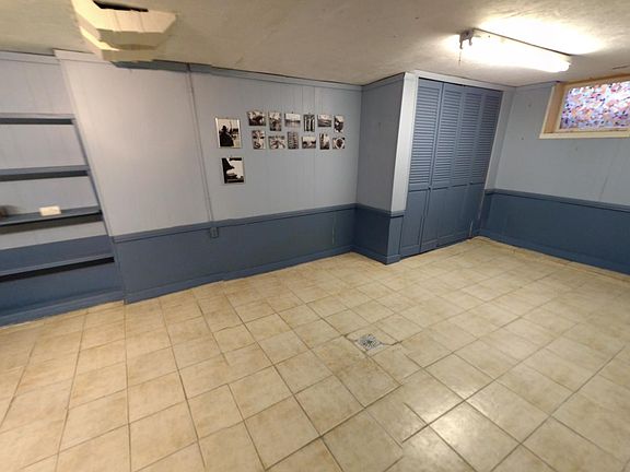 Lower level den (finished basement)