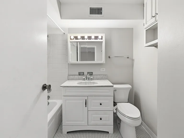 9714 Bianco Ter #D — Photo 15