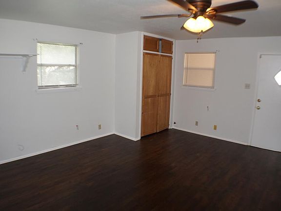 5th image of 4418 Newcome Dr