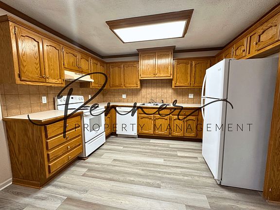 3rd image of 400 N Austin St APT B