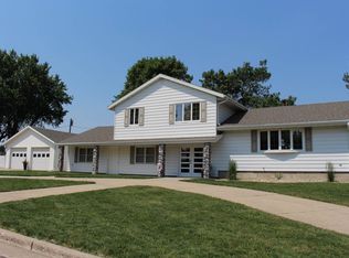 102 S 5th St, Breda, IA 51436