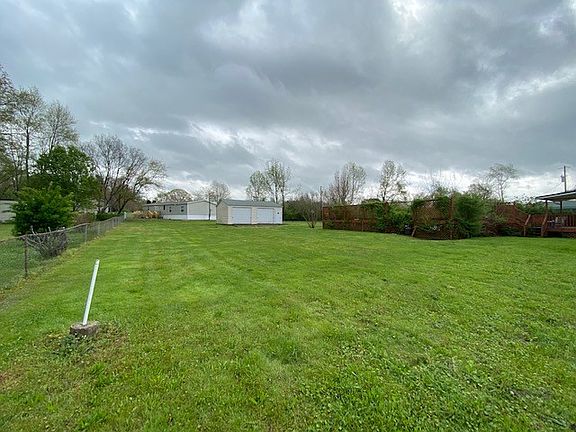 4th image of 30 Howell Dr