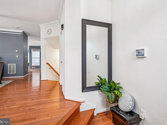 3rd image of 25830 Kirkwood Sq