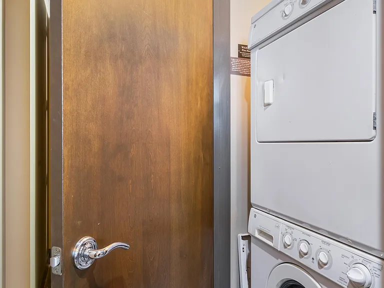 1510 Demonbreun St #706 — Photo 13