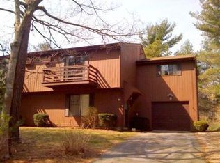 14 Holly Cir #14, Buzzards Bay, MA 02532