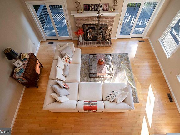 5th image of 200 Meadow Ridge Dr