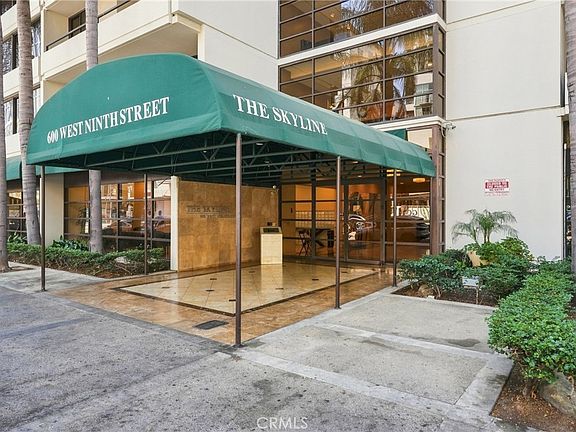 3rd image of 600 W 9th St APT 910