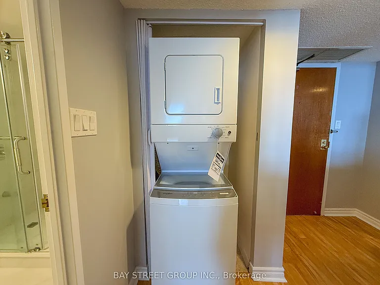 150 Alton Towers Cir #1007 — Photo 8