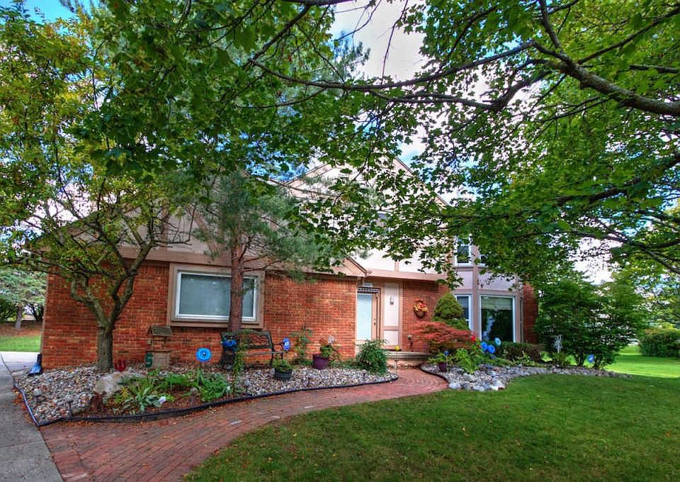 1st image of 5662 Belmont Cir