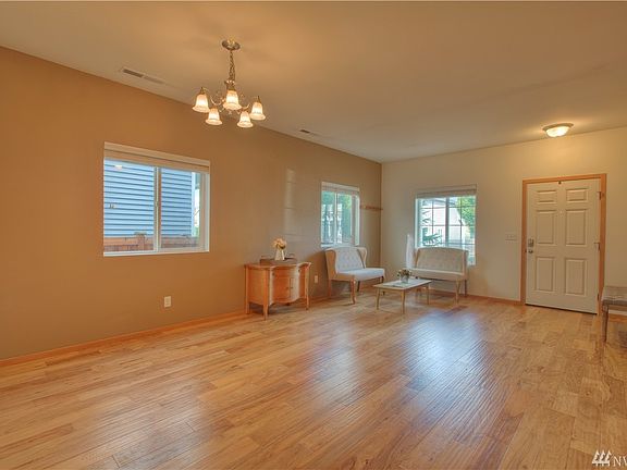 4th image of 1412 50th St NE