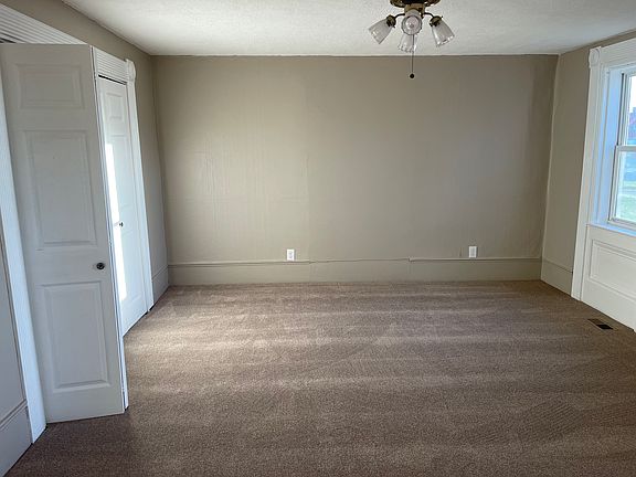 5th image of 3852 N Mill Rd #2