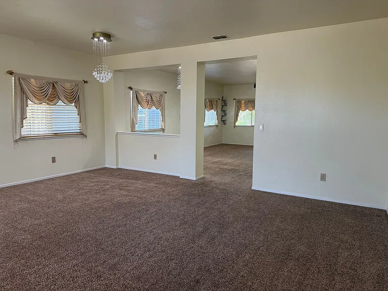 1947 Expedition Way — Photo 6