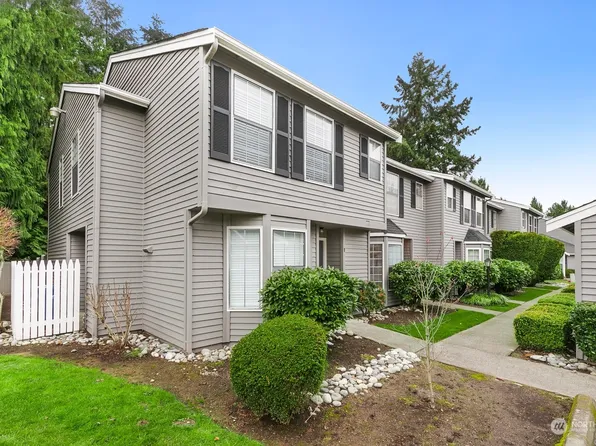 23913 57th Court S #F2, Kent, WA 98032