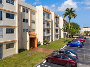 2451 NW 41st Ave APT 407, Lauderhill, FL 33313