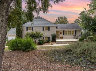 1009 Westwood Dr, Raleigh, NC 27607