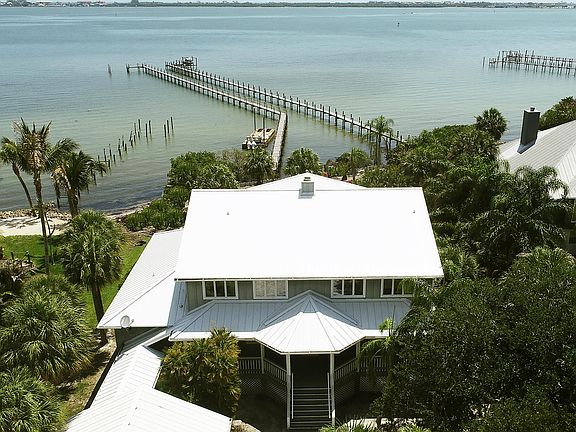 4th image of 114 N Sewalls Point Road