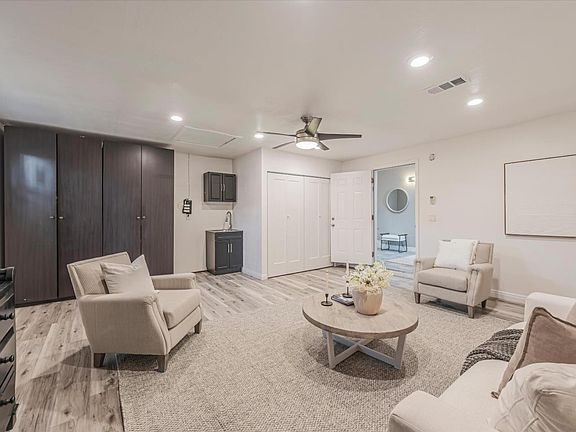 5th image of 2838 La Jolla Ave