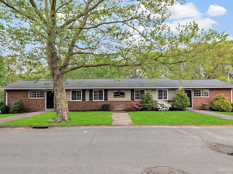 39 Stonewall Ln #D — Photo 21