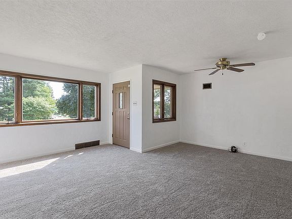 5th image of 8719 Madeira Dr