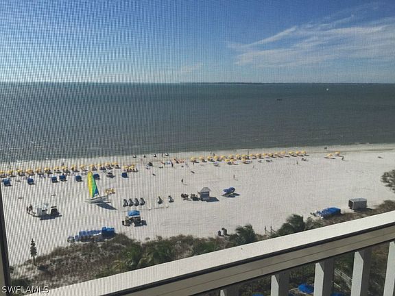 4th image of 200 Estero Blvd #906
