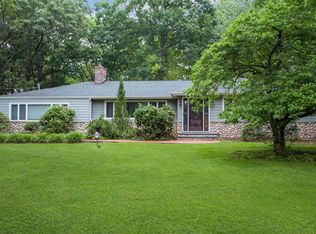 5 Elm St, Woodbury, NY 11797