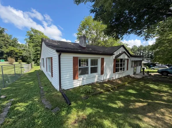 1102 Progress St NW, Blacksburg, VA 24060