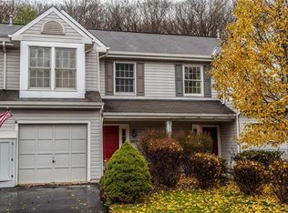 269 Commons Dr, Oakmont, PA 15139