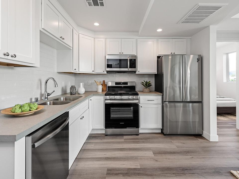 1st image of 667 N Wilton Pl #207
