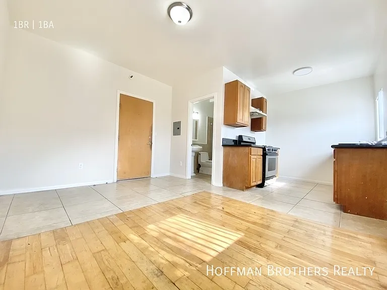 758 S Carondelet St #108 — Photo 2