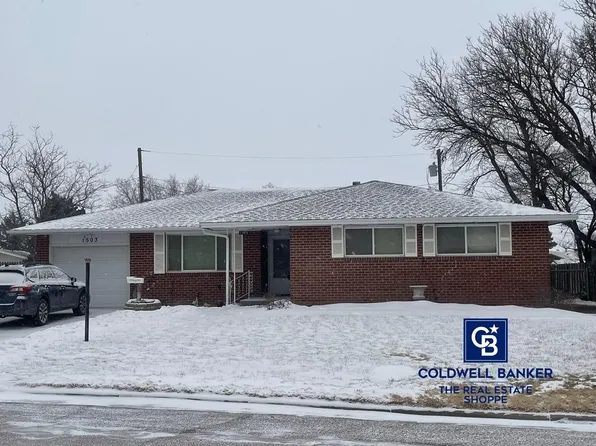 1503 Mikes Dr, Garden City, KS 67846