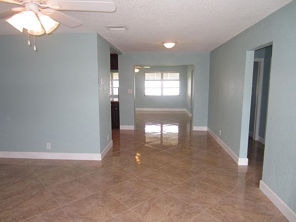 5th image of 4721 NW 44th St