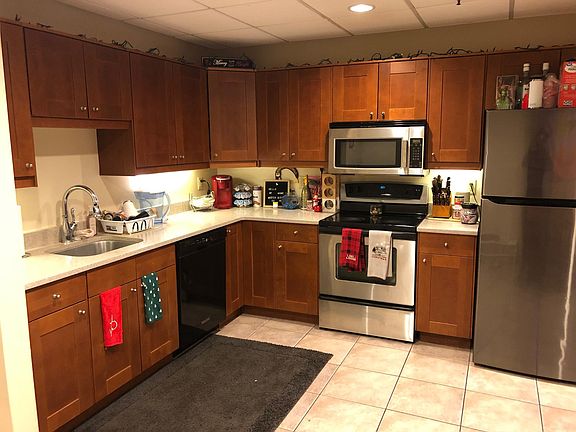 3rd image of 15 W Union St APT 201