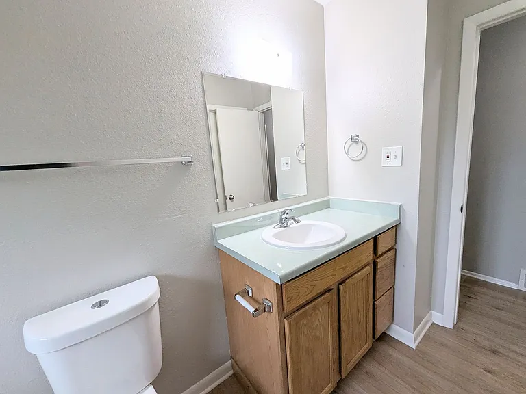 2511 Launcelot Ct — Photo 16