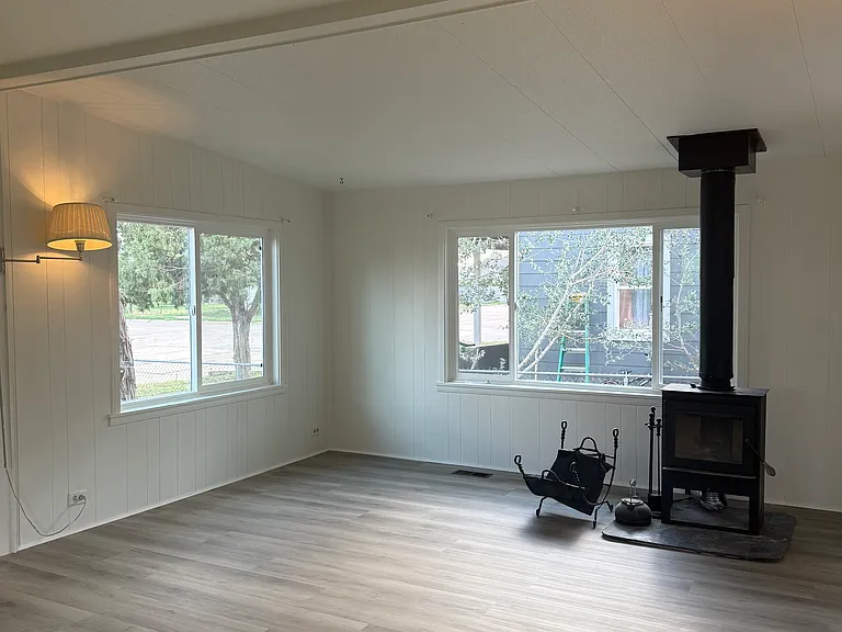 635 Washington Ave — Photo 3