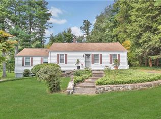 8 Rosehill Dr, Armonk, NY 10504