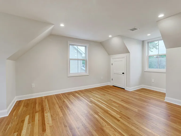 134 Johnson Ave — Photo 24
