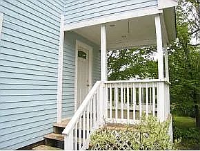 Entrance porch area