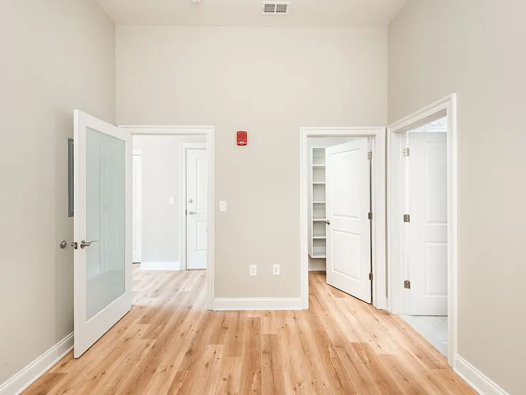 2121 Market Street — Photo 6