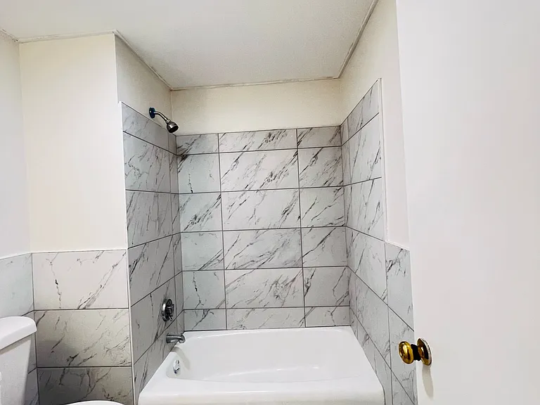 11 Franklin St #3 — Photo 3