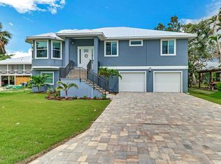 5809 Lauder St, Fort Myers Beach, FL 33931