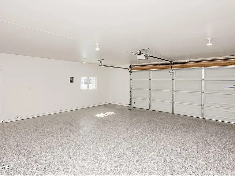 3705 Challenger Dr — Photo 28