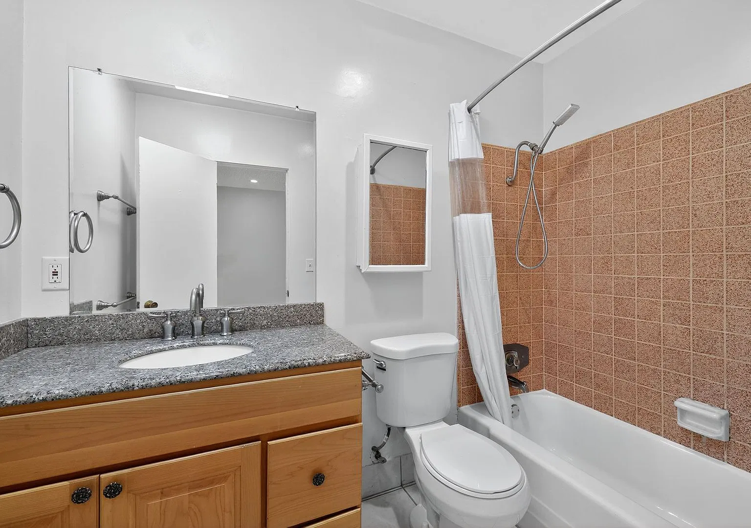 588 E. Mel Avenue - Hermosa Palms — Photo 3