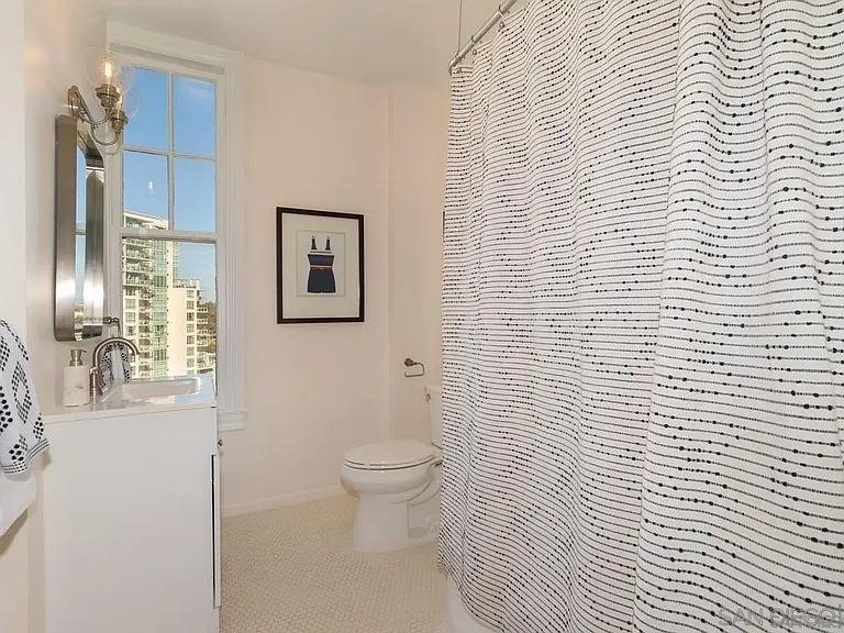 702 Ash St #1103 — Photo 19
