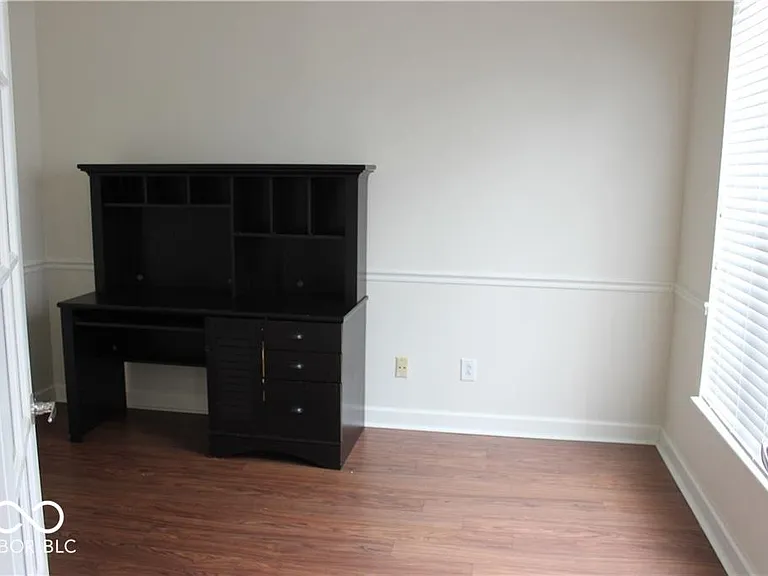 6255 Canterbury Dr — Photo 27