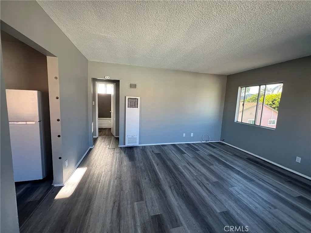2 bed, 800 sqft, $2,150 — Photo 4