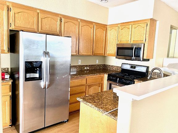 2nd image of 11821 Spruce Run Dr APT C